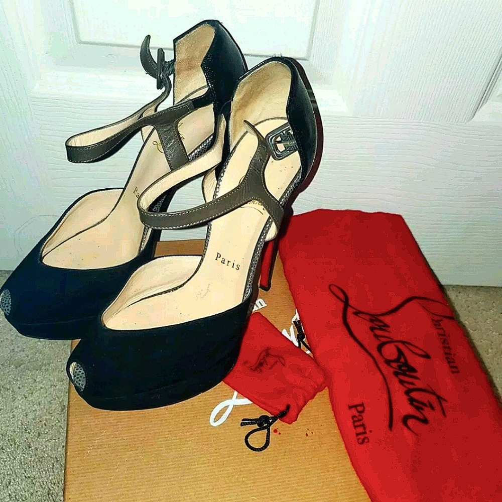 Heels size 37.5 worn once w bags an extra heelcaps